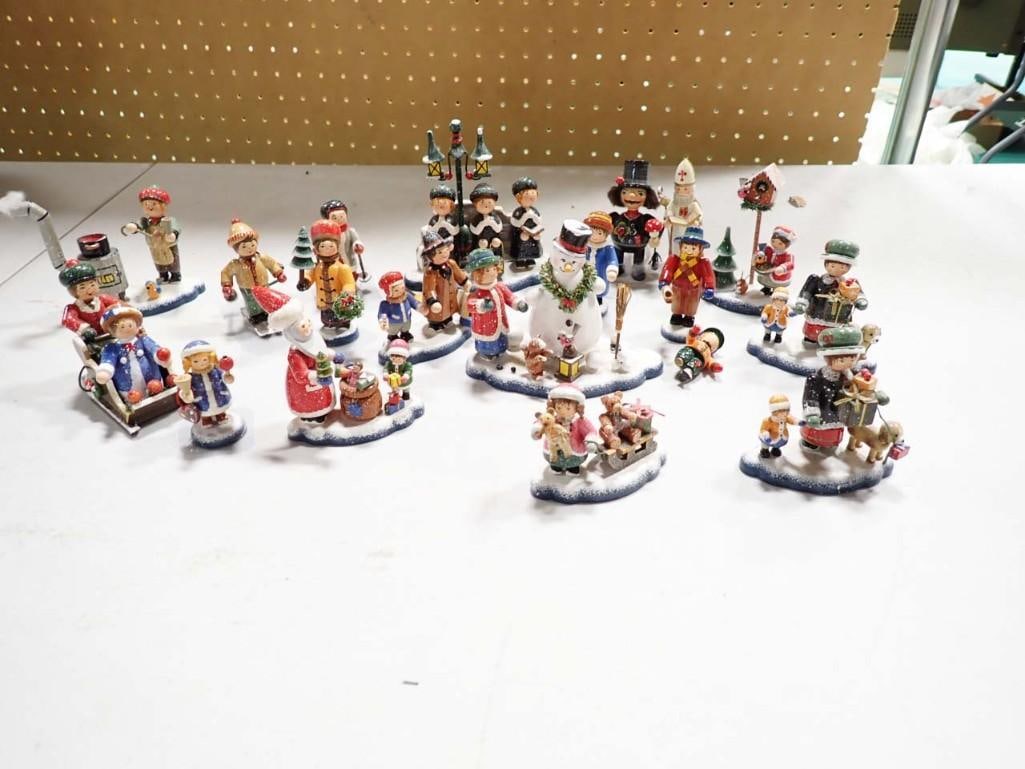 Kathe Wohlfahrt Figures incl Carol Singers, Man with Top Hat and Mushroom, Skiers, (1 of 10)
