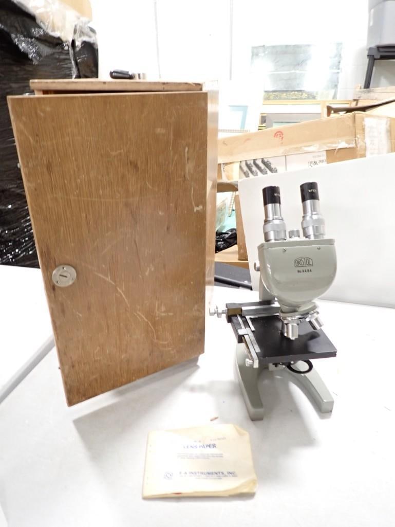 Vintage Bristol 9404 Microscope with Wood Case (1 of 11)