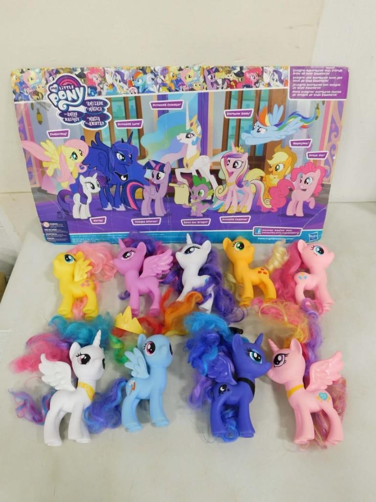 My Little Pony Playset with Cardboard Cutout: My Little Pony Playset with Cardboard Cutout - not the original box