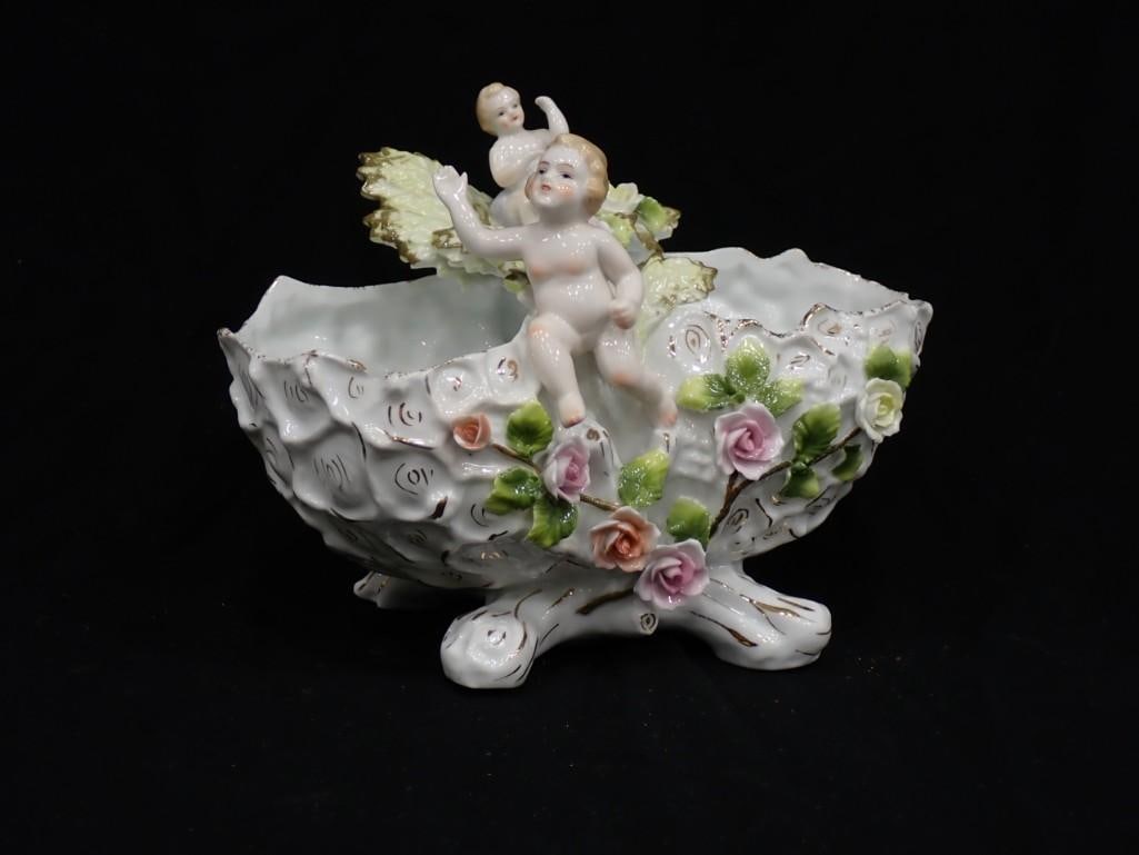 Sitzendorf  porcelain Cherub Basket (1 of 10)