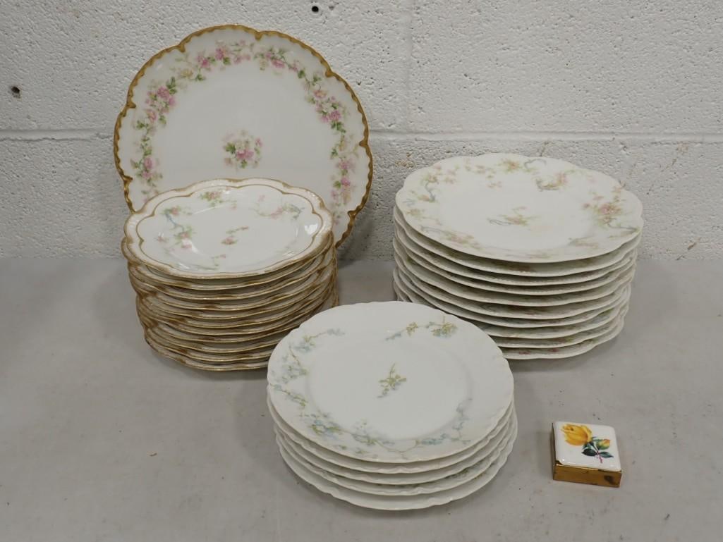 Lot of Haviland Limoges Plates and a small compact: Lot of Haviland Limoges Plates and a small compact