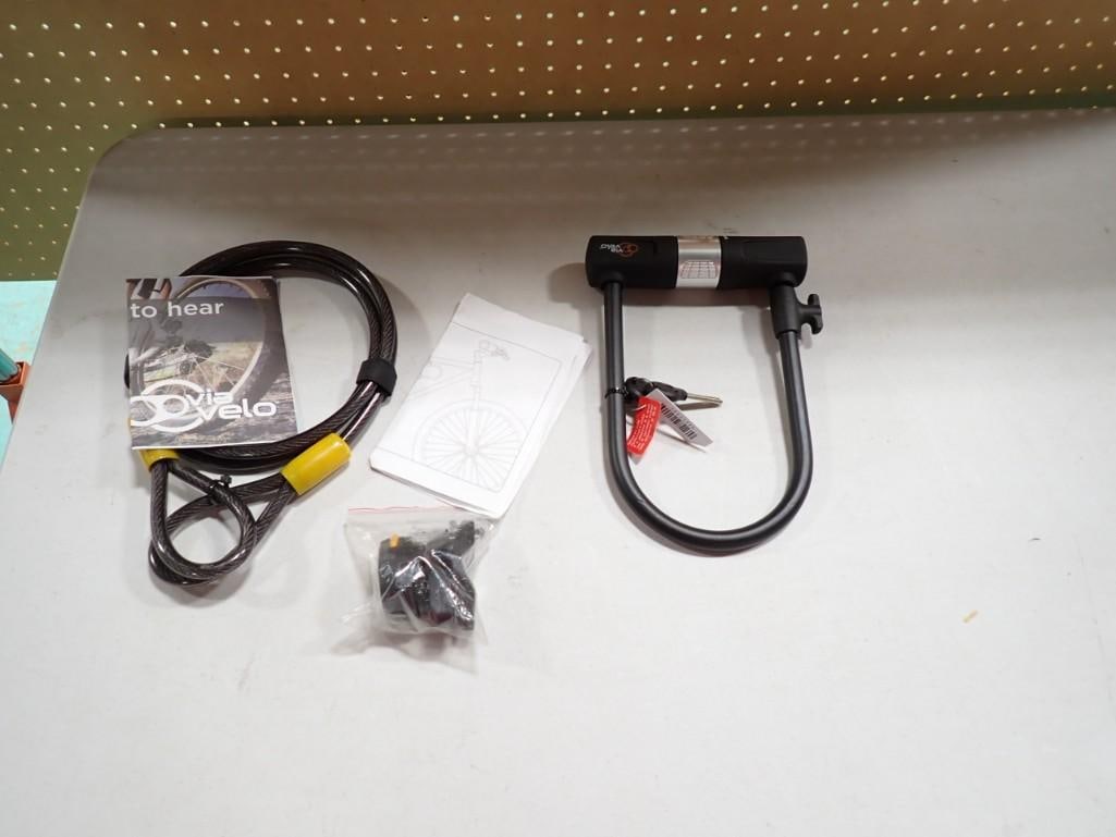 Bicycle U-Lock with an extra Cable (1 of 4)
