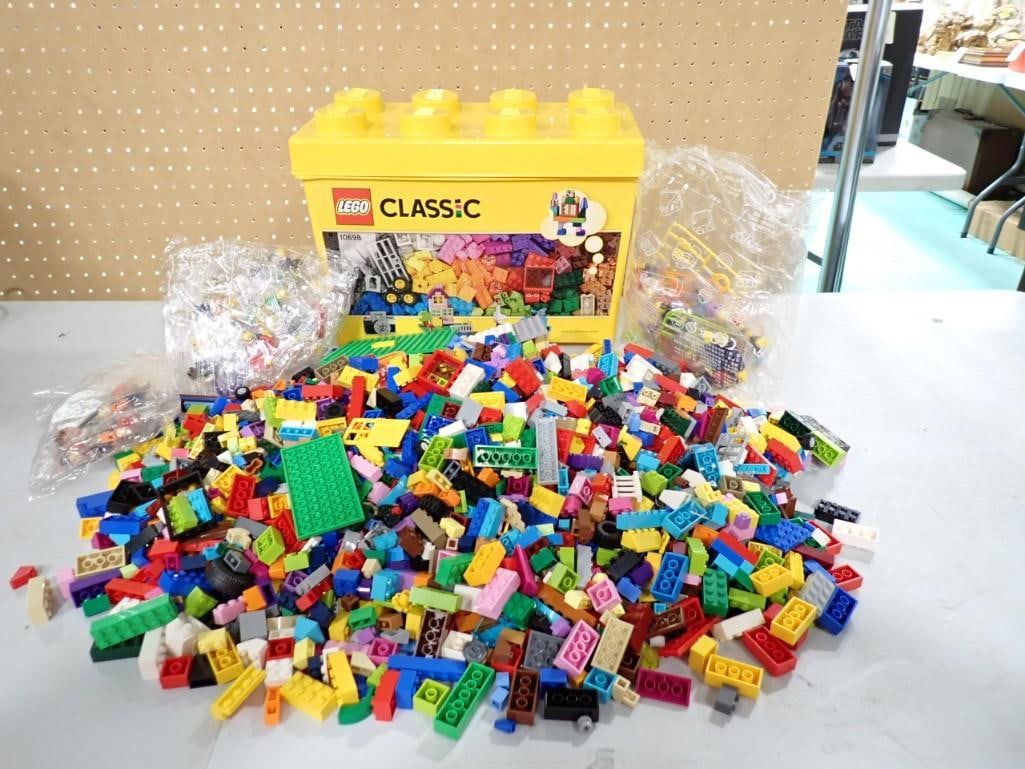 Huge Lot of assorted Lego Pieces and a Lego Box (1 of 4)