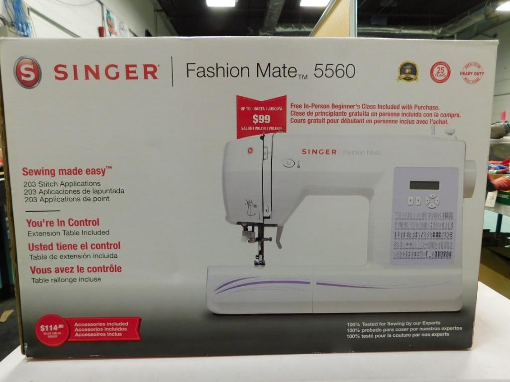 Singer Fashion Mate 5560 Sewing Machine New in Box Never Opened (1 of 3)