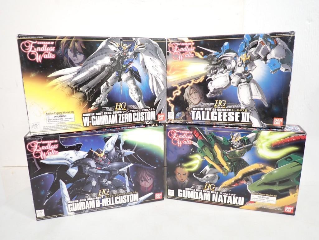 4 Vtg 1998 Gundam Bandai Japan Action Figure Model Kits Lot (1 of 7)