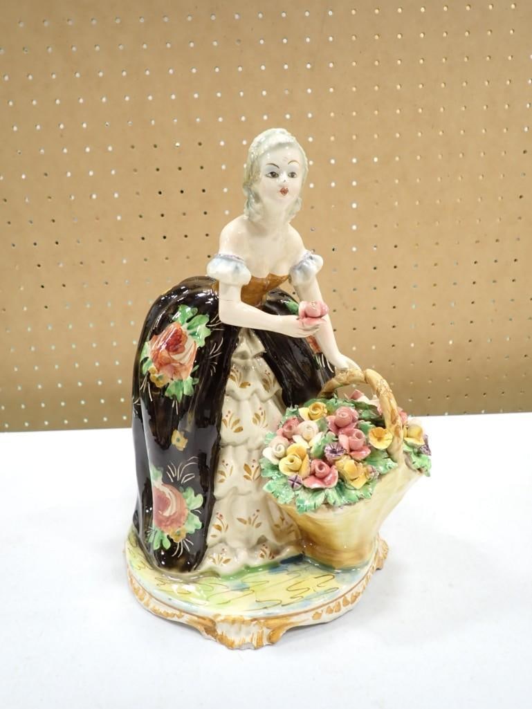 Capodimonte Large Porcelain Figurine with Flower Basket (1 of 8)