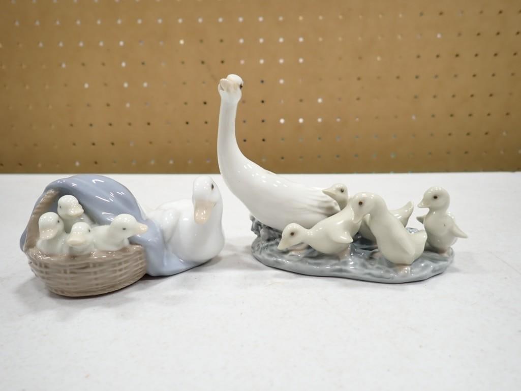 Pair of Lladro Figurines - Mother Goose and Mother Duck and Ducklings 1307: Pair of Lladro Figurines - Mother Goose and Mother Duck and Ducklings 1307