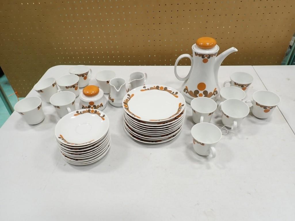 Eschenbach 36 piece China / Dishes set (1 of 10)