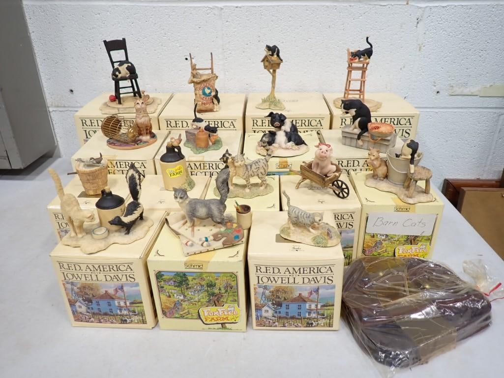 Animal Figurines incl R.F.D. America by Lowell Davis, Schmid Fox Fire Farm (1 of 8)