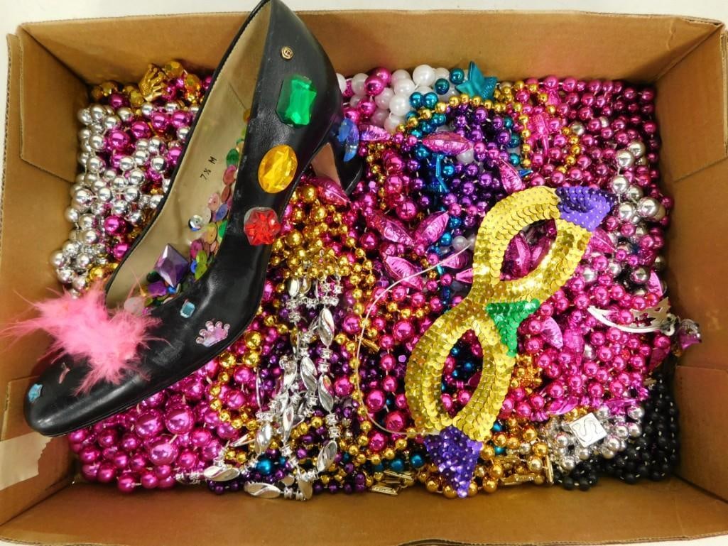 Mardi Gras Lot incl Beads, Sequined Mask, Shoe: Mardi Gras Lot incl Beads, Sequined Mask, Shoe