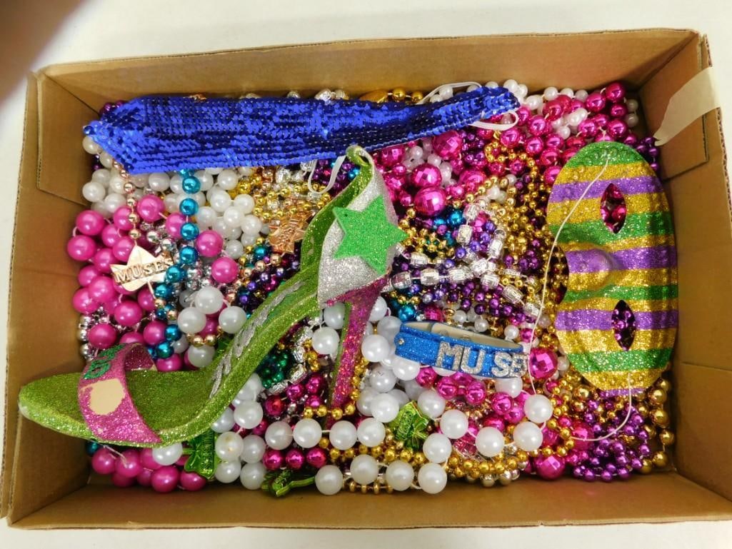 Mardi Gras Lot incl Beads, Shoe, Mask, Sequined Tie: Mardi Gras Lot incl Beads, Shoe, Mask, Sequined Tie