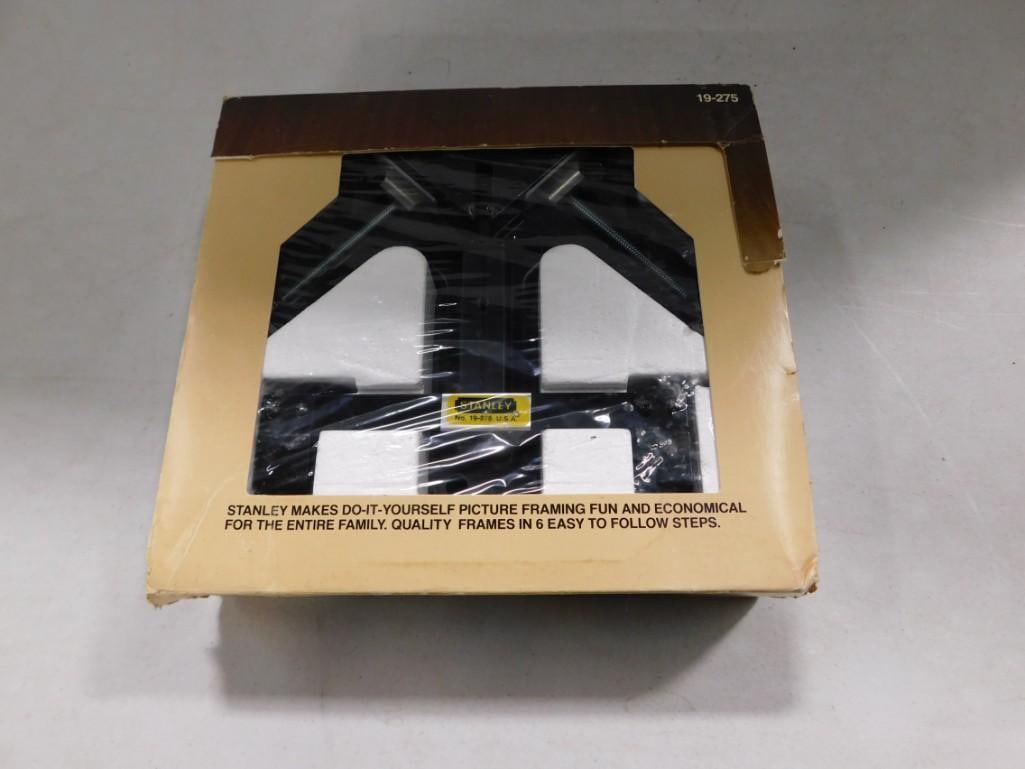 Stanley 19-275 Picture Framer Tool (1 of 4)