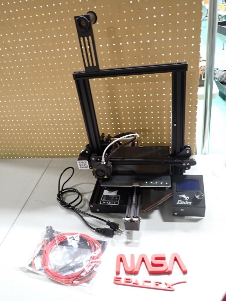 Creality Ender-3 Pro 3D Printer - it works.  Comes with everything as shown (1 of 11)