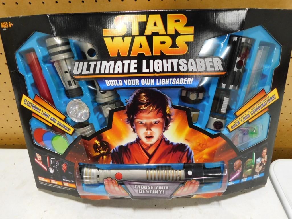 Star Wars Ultimate Lightsaber New in Box (1 of 4)