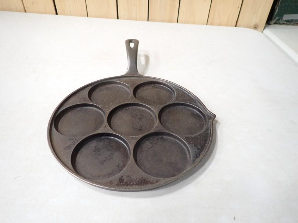 Griswold Cast Iron Corn Cake Skillet or Pan Vintage (1 of 5)