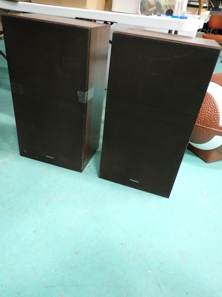 Pair of Technics Model SB-L70 3 Way Speaker System (1 of 8)