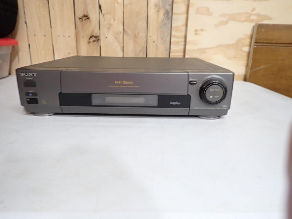 Sony SLV-721HF VHS Player Works (1 of 4)