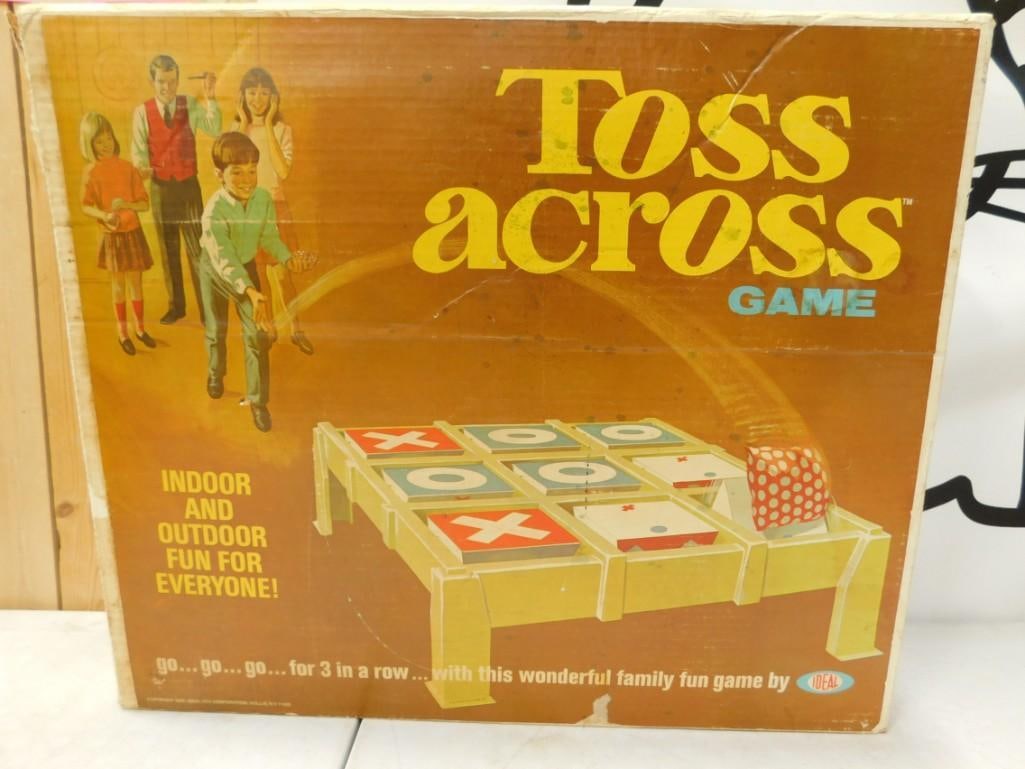 Vintage Toss Across Game with Original Box , 7 Red Beanbags, Instructions (1 of 4)
