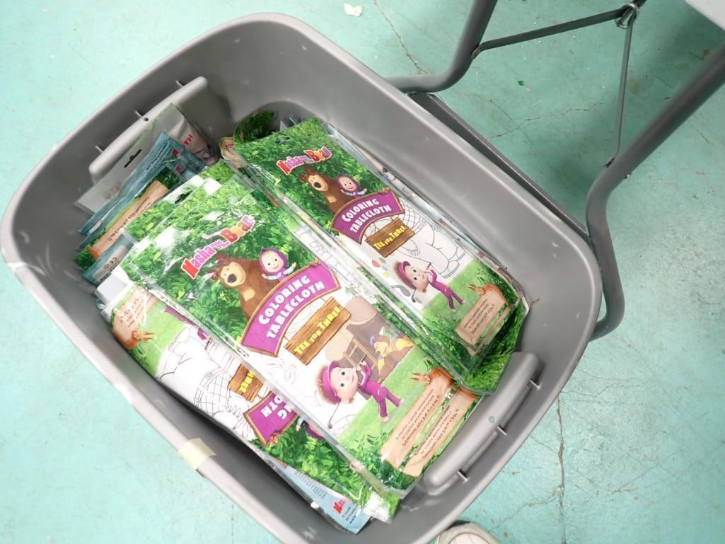 Large Quantity of Coloring Tablecloths incl Masha and the Bear, Etc: Large Quantity of Coloring Tablecloths incl Masha and the Bear, Etc