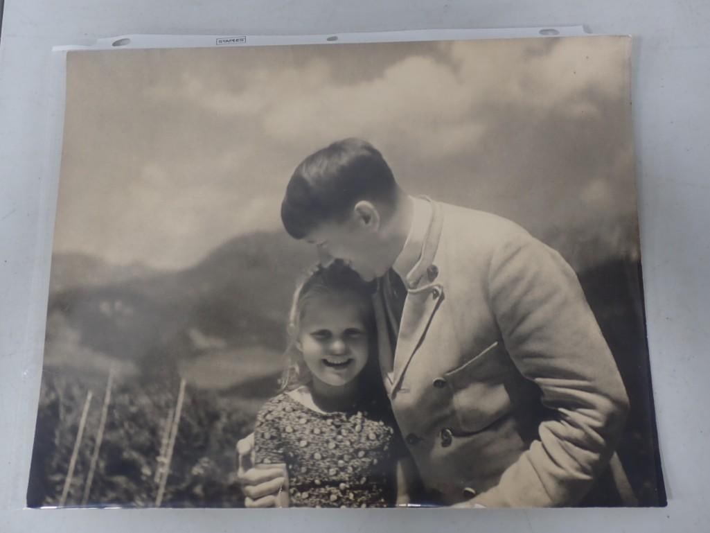 Original Photo of Adolf Hitler from his personal photographer - Hoffman with official seal on back: Original Studio Photo of Adolf Hitler from his personal photographer - Hoffman with official seal on back