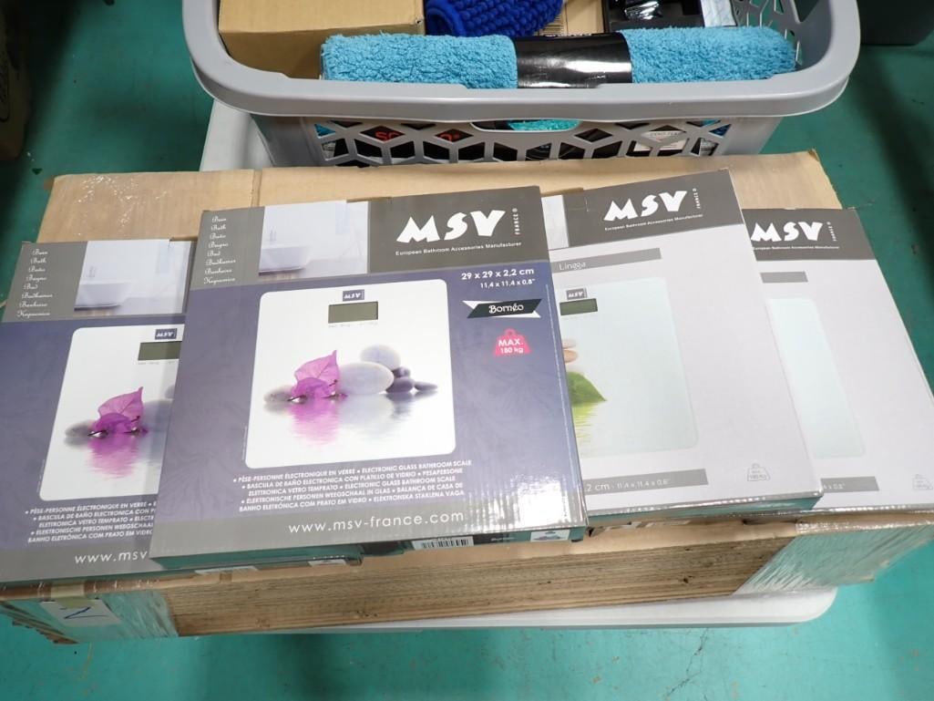 4 Glass Bathroom Scales New in Package (1 of 3)