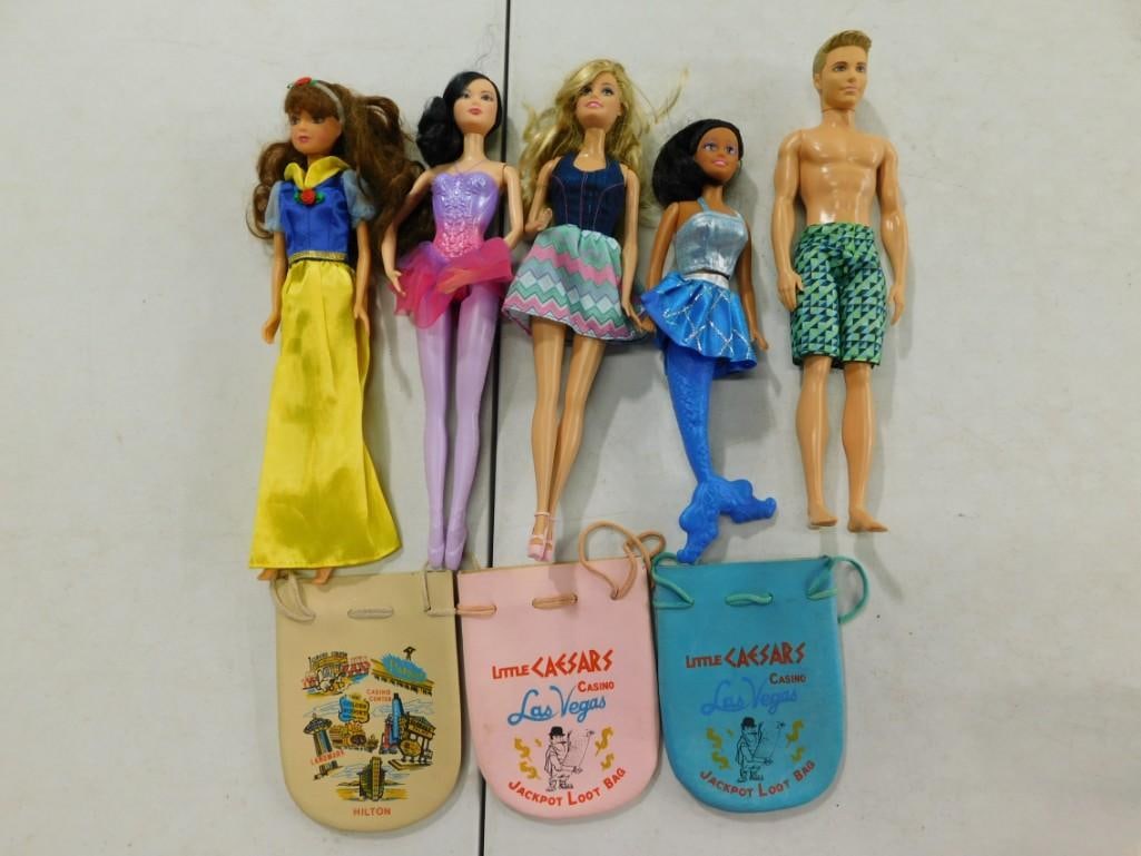 Barbie and Other Fashion Dolls plus 3 Vintage Casino Souvenir Money Bags: Barbie and Other Fashion Dolls plus 3 Vintage Casino Souvenir Money Bags
