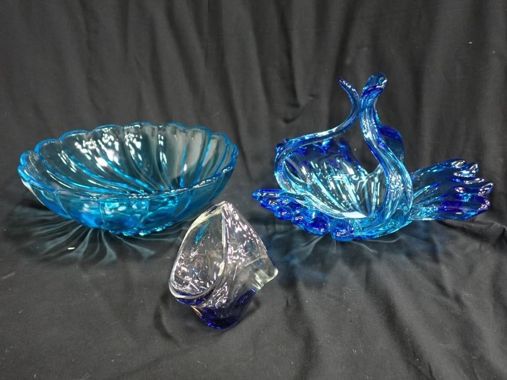 Blue Art Glass Candy Dish, Blue Glass Hazel Atlas Capri Seashell Bowl, Small Art Glass Basket Bowl (1 of 9)