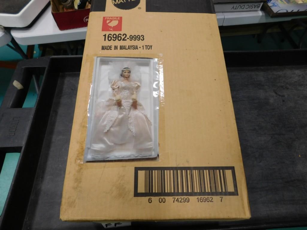 New in Box Mattel Barbie - Blushing Orchid Bride 16962-9993: New in Box Mattel Barbie - Blushing Orchid Bride 16962-9993