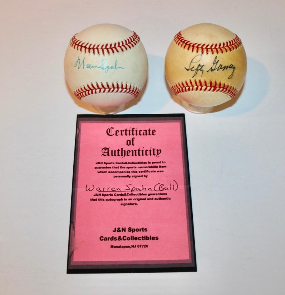 2 Signed Baseballs - Lefty Gomez And Warren Spahn (1 of 4)