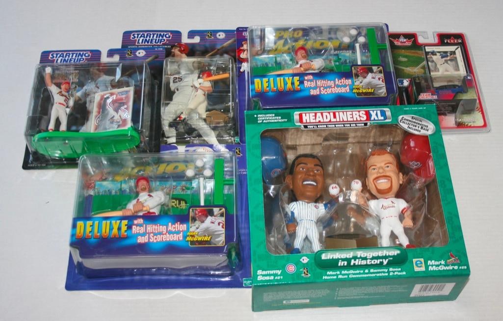 Collection Of Mark McGwire And Sammy Sosa Sports Figures - All NIP: Collection Of Mark McGwire And Sammy Sosa Sports Figures There is a little bit of everything in here. One each Headliners XL of Sammy Sosa and Mark McGwire. 2 1998 Starting Lineup Pro Action figures o