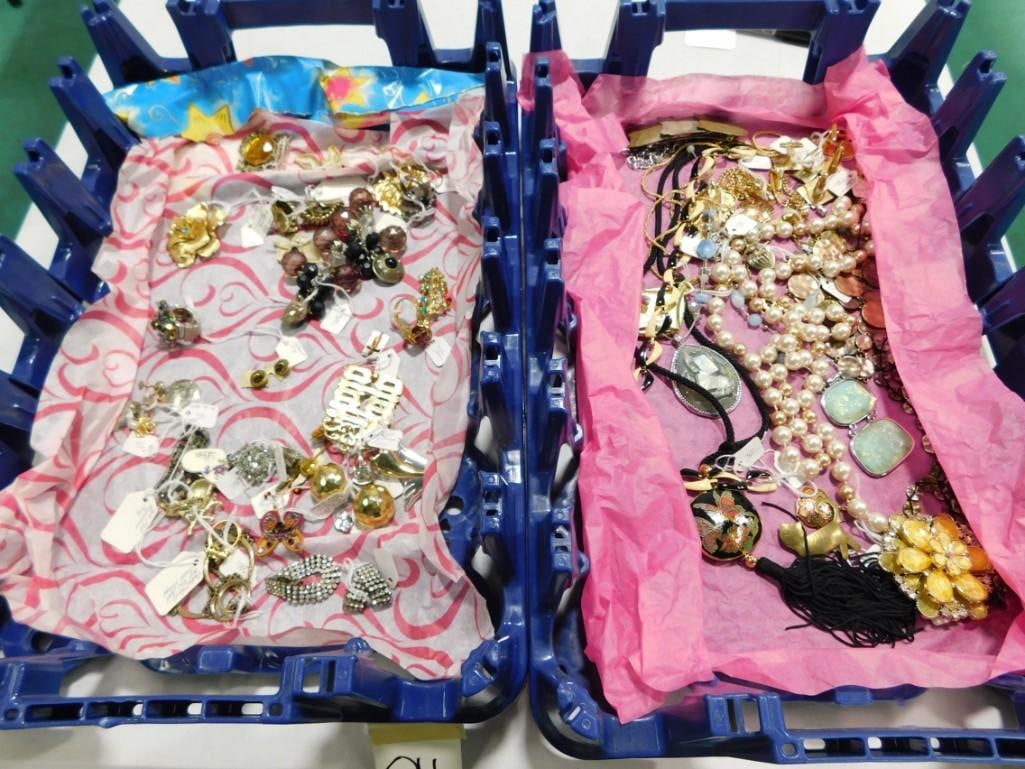 Lot of assorted costume jewelry including vintage (1 of 5)