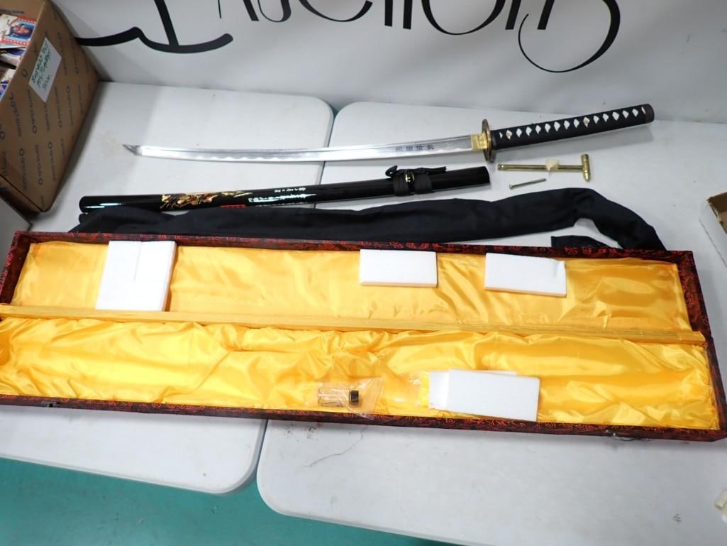Samurai Sword with Case and Sheath (1 of 12)