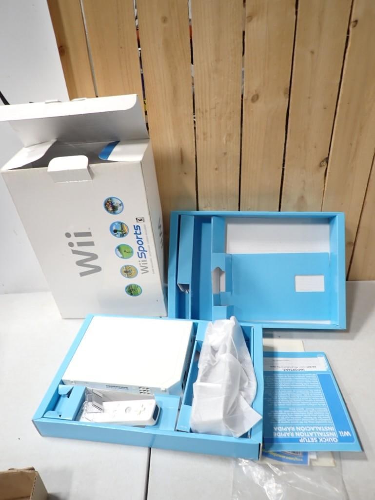 Nintendo Wii System with 1 Controller (1 of 3)