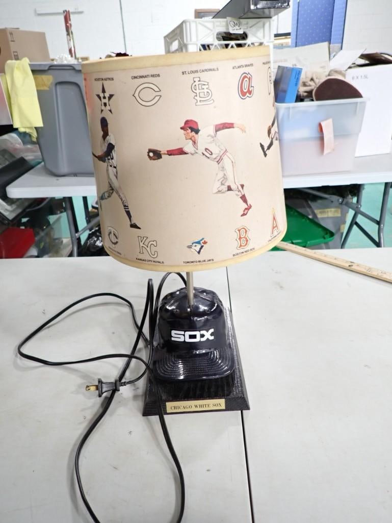 Chicago White Sox Lamp with helmet base and MLB Shade: Chicago White Sox Lamp with helmet base and MLB Shade