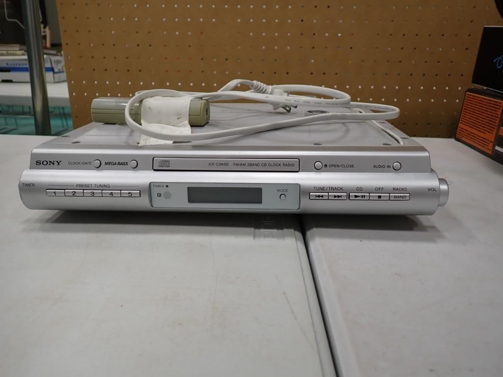 Sony under the counter CD / Clock / Radio unit Model ICF-CDK50 (1 of 5)