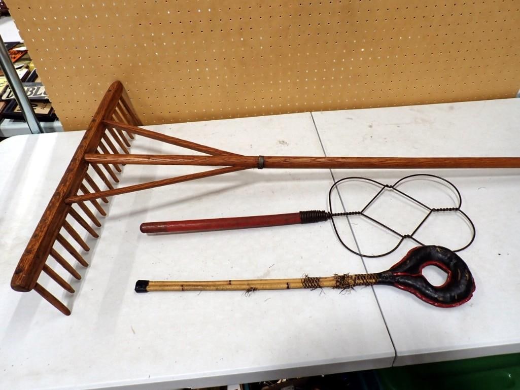Primitive Wooden Spoke Rake and 2 Rug Beaters (1 of 12)