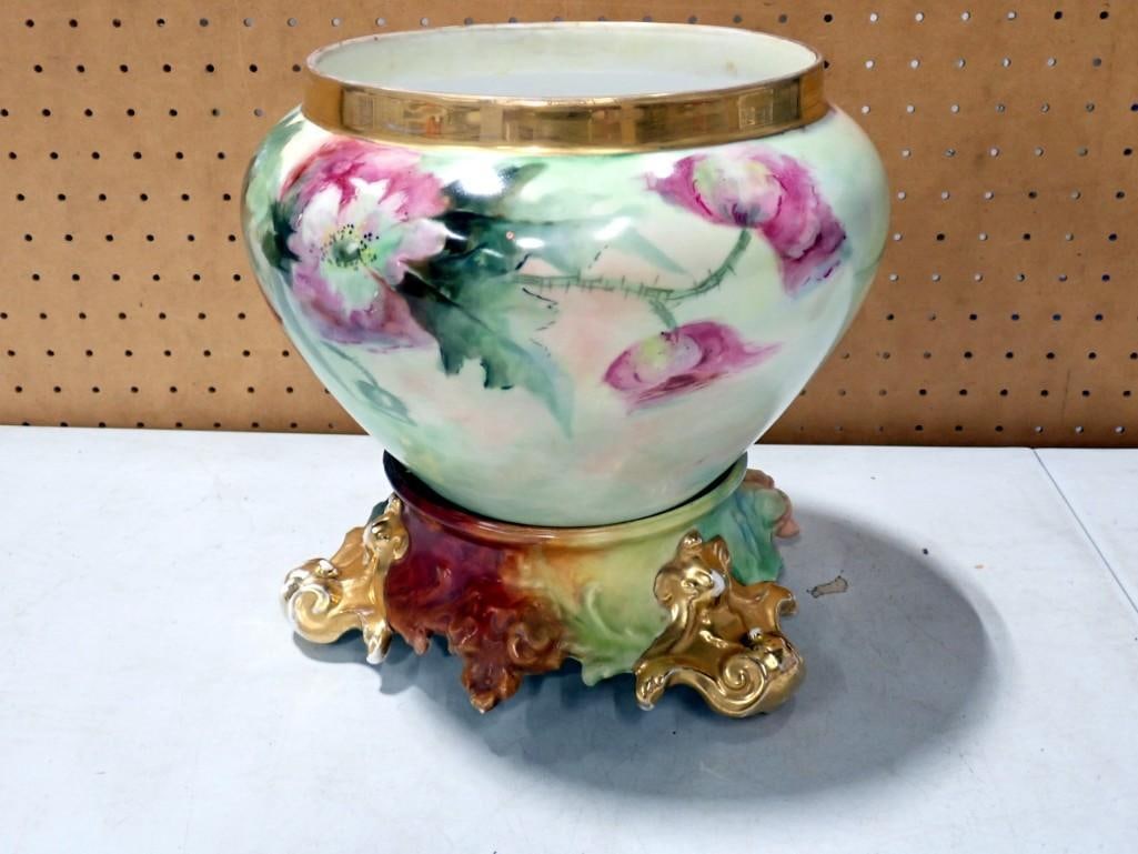 T&V Limoges France Porcelain Hand Paint Jardiniere Vase on Stand / Pedestal: T&V Limoges France Porcelain Hand Paint Jardiniere Vase on Stand / Pedestal. The bottom of the vase seems to have a hairline crack but it still holds water. The gold has worn off on parts of the stand