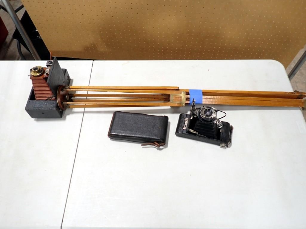 2 Antique Cameras & Stand Kodak Eastman & #3 Brownie (1 of 6)