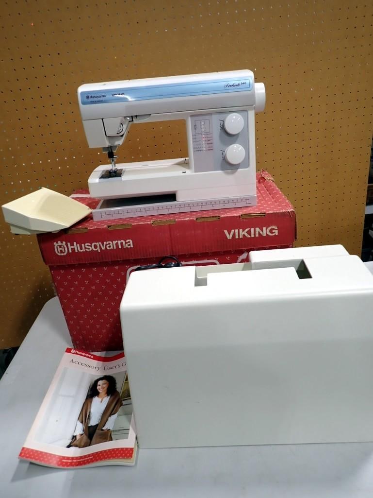 Husqvarna Viking Prelude 340 Sewing Machine w Foot Pedal and Accessories Tested Working (1 of 11)