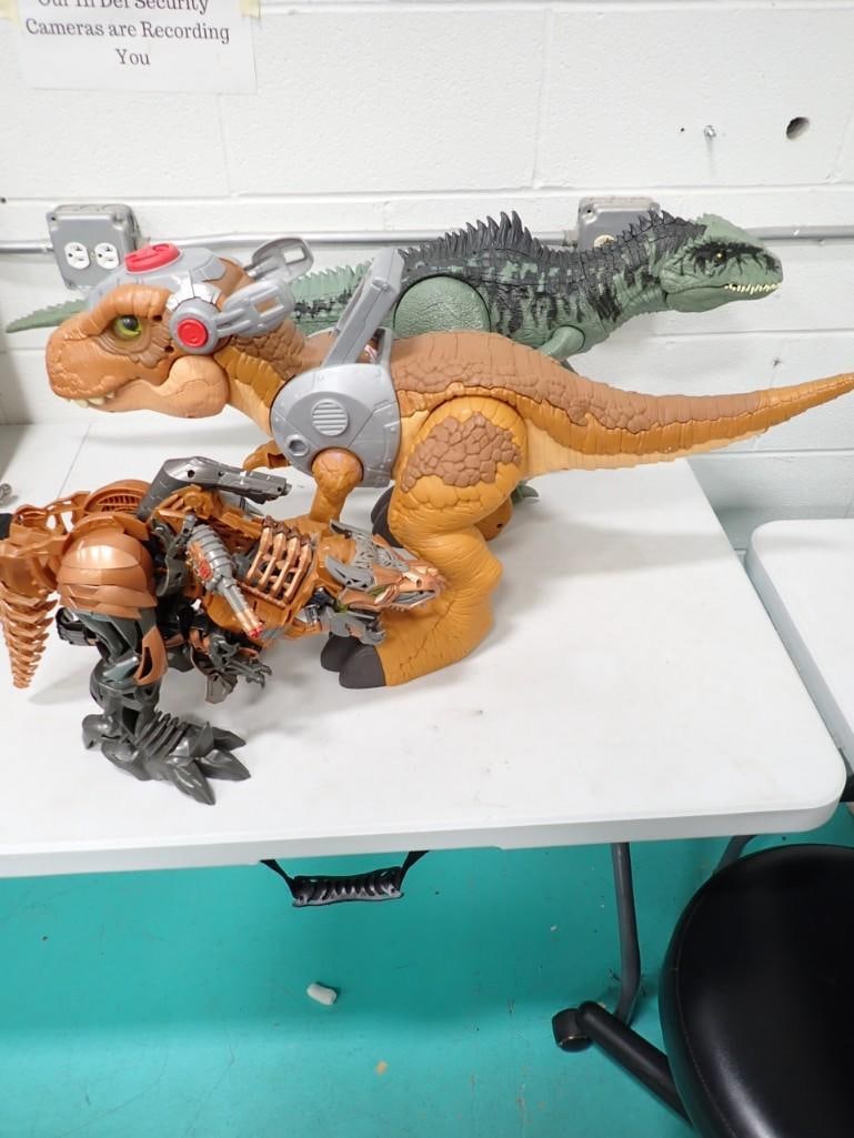 Lot of 3 Large Dinosaur Toys: Lot of 3 Large Dinosaur Toys including Jurassic Park.