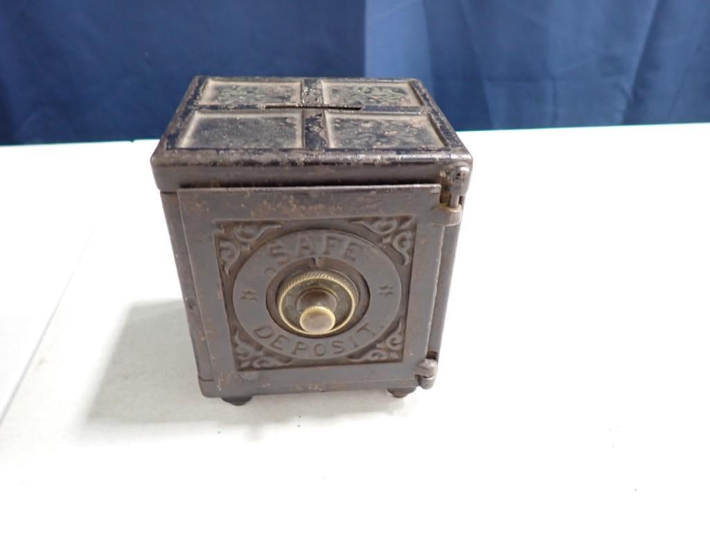1885 Henery C hart Cast Iron Bank Antique (1 of 5)