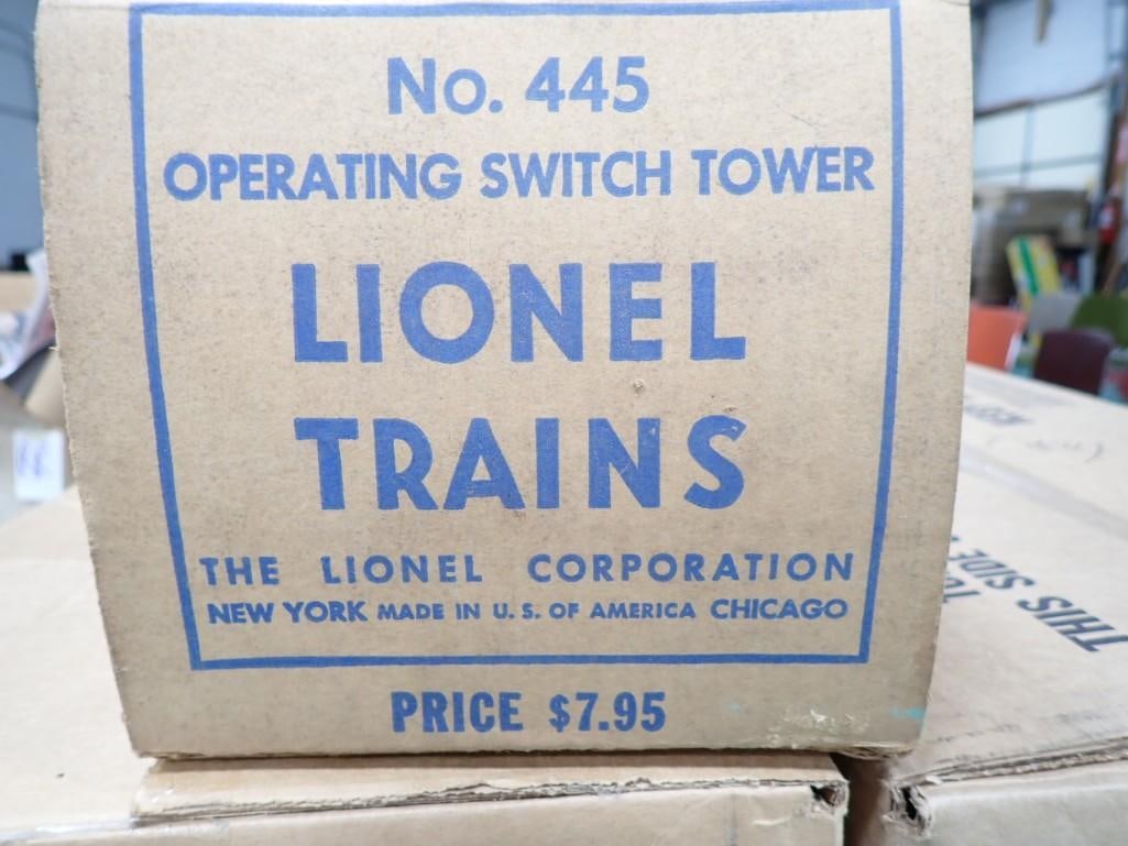 Vintage Lionel Trains No 445 Operating Switch Tower with Box (1 of 2)