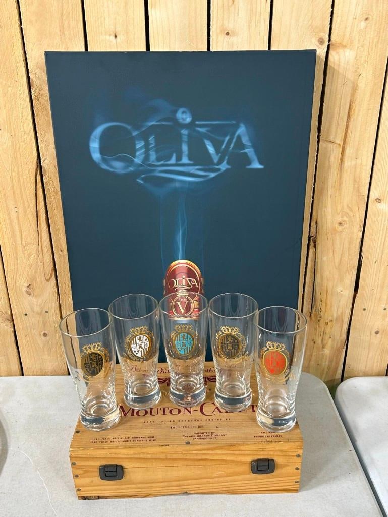 Bar Lot including Light up Oliva Print Sing, Wooden Wine Box, Beer Glasses: Bar Lot including Light up Oliva Print Sing, Wooden Wine Box, Beer Glasses