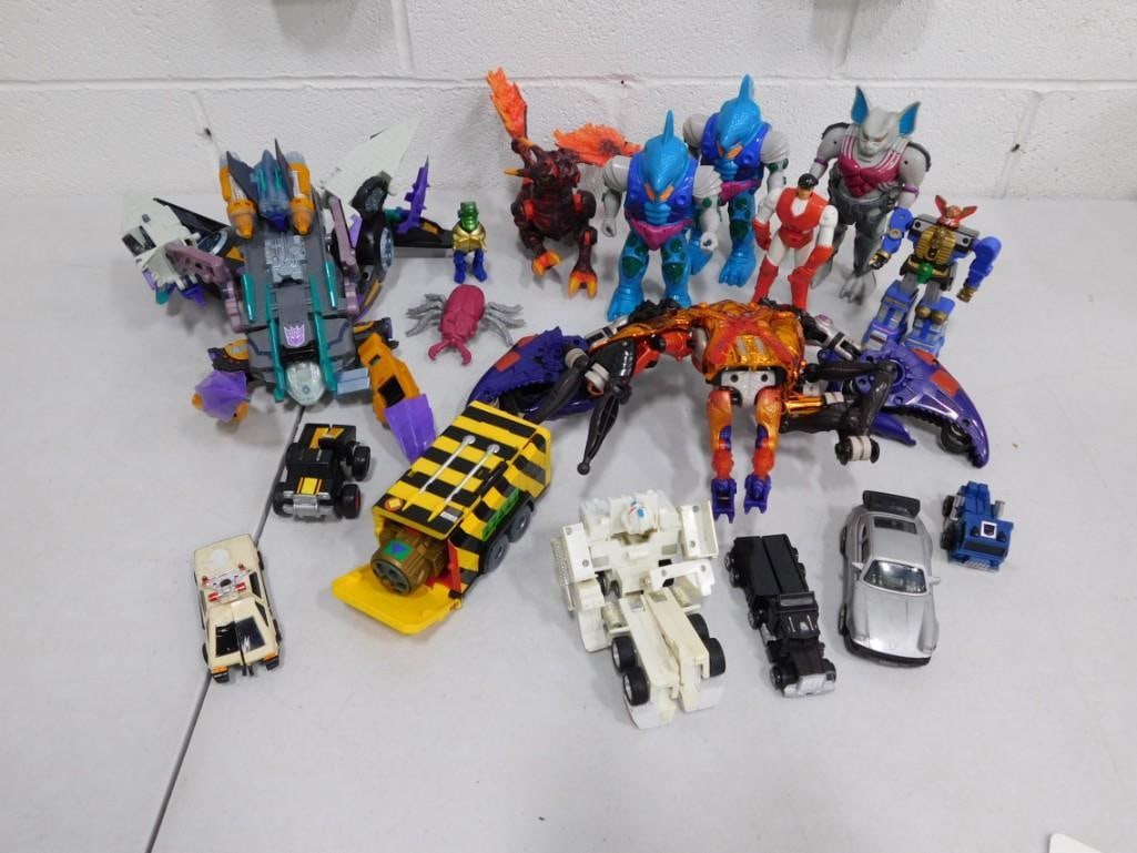 Vtg 1980s Bandai Transformers, Pretenders, Vehicles / Figures Lot (1 of 5)