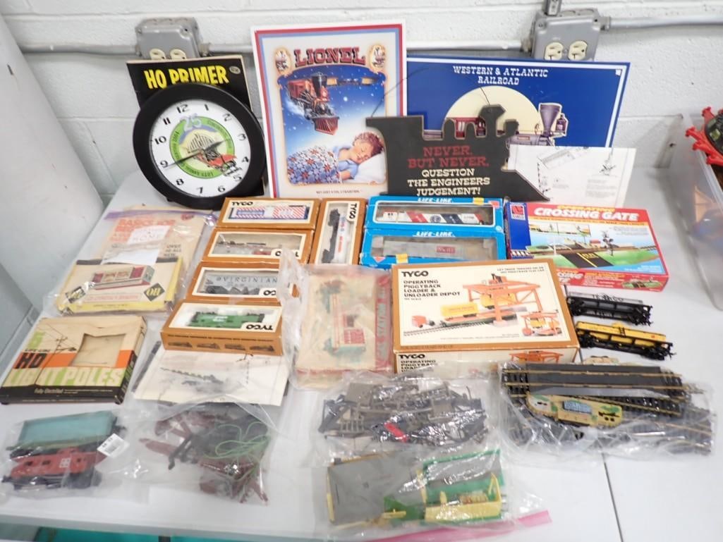 Model Train Lot including Tyco, Lionel, trains, track, accessories, etc. (1 of 12)