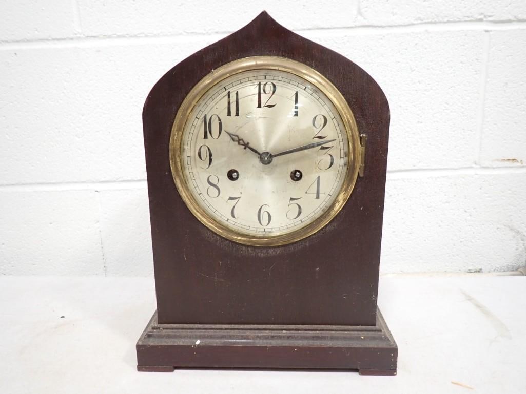 K.C. Co Germany Vintage or Antique Mantel Clock: K.C. Co Germany Vintage or Antique Mantel Clock