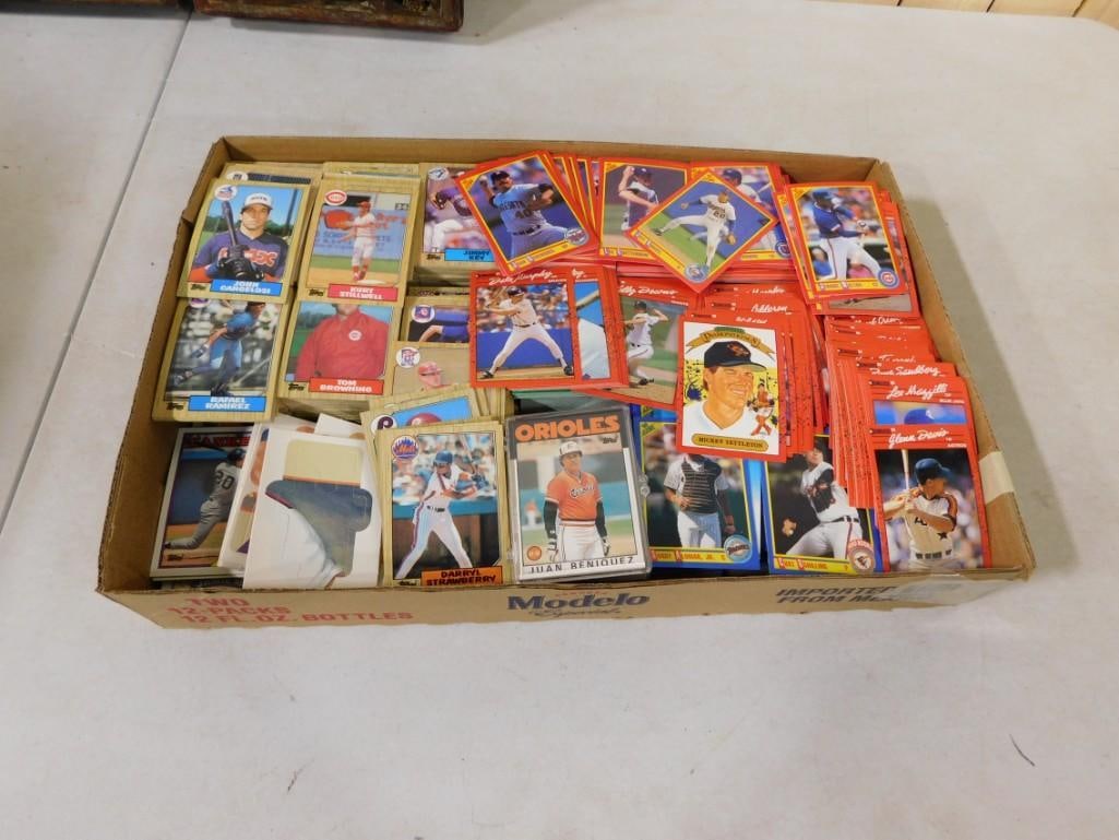 Lot of assorted Baseball Cards including 1986 1987 1990, etc.: Lot of assorted Baseball Cards including 1986 1987 1990, etc.
