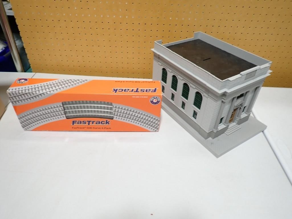 New in Package Lionel FAS TRACK 4 Pack of Curved Track O36 and Train Coin Bank Mercantile: New in Package Lionel FAS TRACK 4 Pack of Curved Track O36 and Train Coin Bank Mercantile Safe Deposit and Trust Company