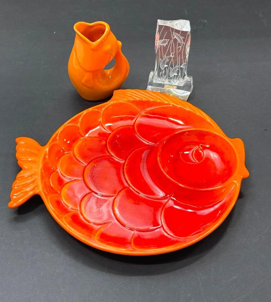 Vintage Fish Lot incl Royal Haeger MCM Platter, Rever Etch / Carved Lucite Decor, Orange Gurgle Pot (1 of 7)