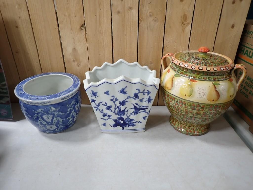 Neiman Marcus Vase with Lid, Asian Style Vase, Asian Style Planter (1 of 8)